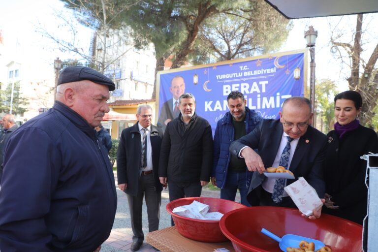 Turgutlu Belediyesinden Berat Kandili’nde Lokma Hayrı Turgutlu Belediyesinden Berat Kandili’nde Lokma Hayrı