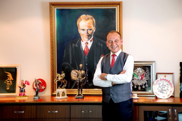 Başkan Çetin Akın: “Annelerimizin kıymetini sadece bir gün değil, her gün bilmeliyiz”