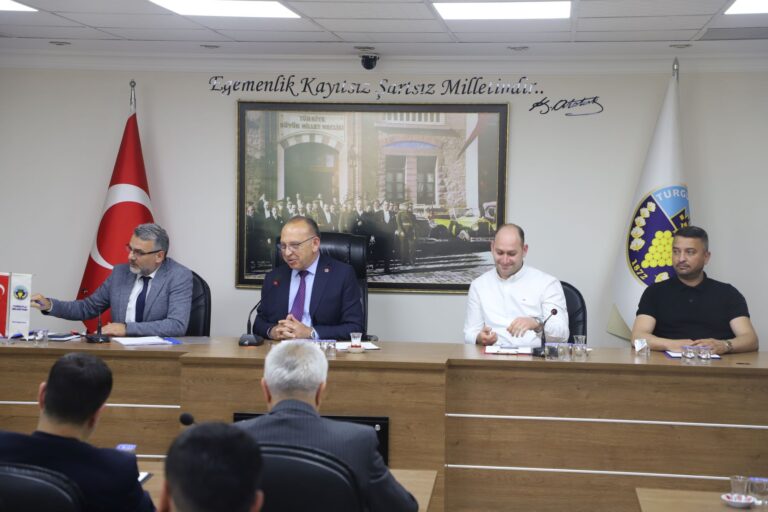 Başkan Çetin Akın: “Bu ekonomik koşullarda yapılabilecek maksimum hizmeti yapıyoruz”