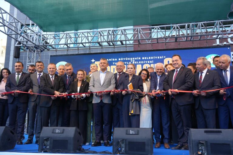 Turgutlu Belediyesinin Vizyon Projeleri CHP Genel Başkanı Özgür Özel’in Katılımıyla Açıldı Turgutlu Belediyesinin Vizyon Projeleri CHP Genel Başkanı Özgür Özel’in Katılımıyla Açıldı