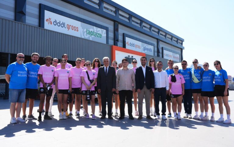 Turgutlu Belediyesi Kadın Basketbol Takımının Göğüs Sponsoru Adal Gross Oldu