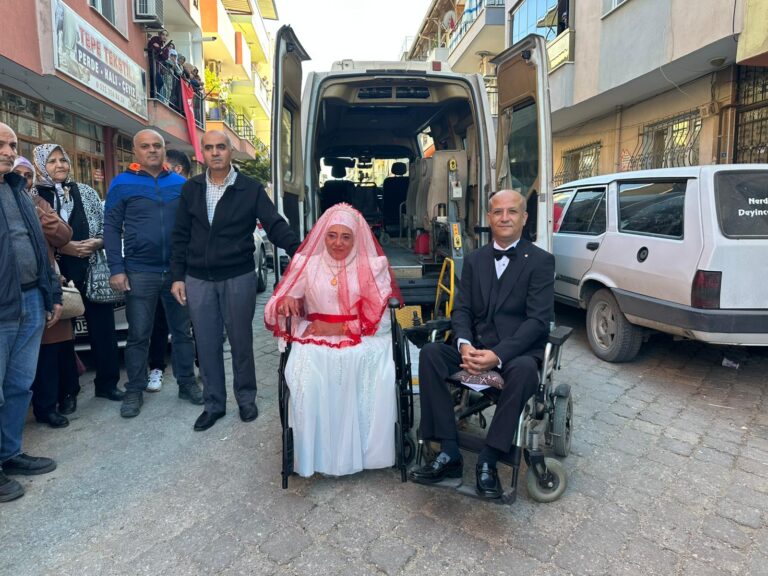 Turgutlu’da Unutulmaz Düğün: Engelsiz Yaşam Aracı Düğün Arabası Oldu