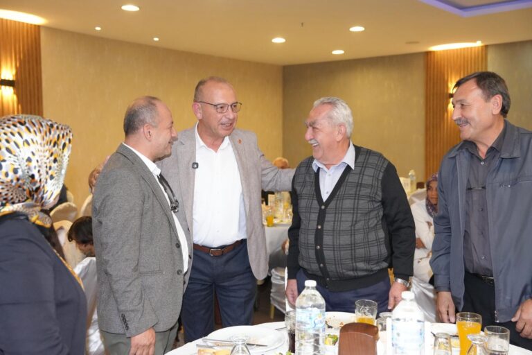 Başkan Çetin Akın, Muhtarlarla Buluştu Başkan Çetin Akın, Muhtarlarla Buluştu