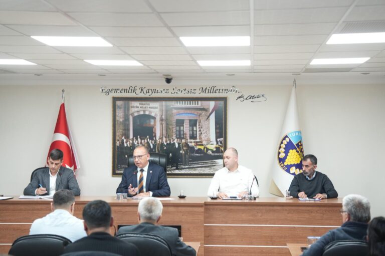 Başkan Çetin Akın’dan Çağrı: “İnsana, çevreye saygılı olmayan esnaftan alışveriş yapmayın”