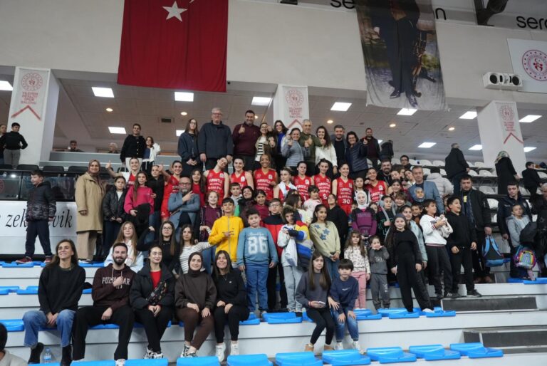 Potada ve Filede Turgutlu Rüzgarı Esti Potada ve Filede Turgutlu Rüzgarı Esti