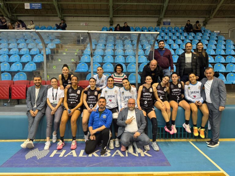 Edirne Deplasmanın Galibi Turgutlu Belediyesi Kadın Basketbol Takımı