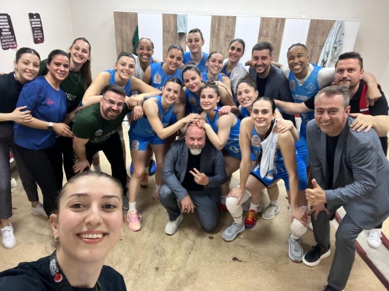 Final Ateşi Turgutlu’da Yandı: Turgutlu Belediyesi Kadın Basketbol Takımı Seriye Güçlü Başladı