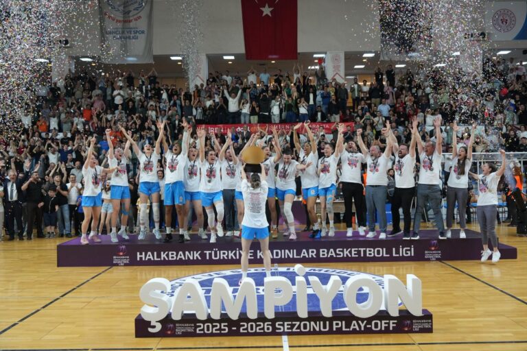 Turgutlu’da Tarihi Gurur: Şampiyon Turgutlu Belediyesi Kadın Basketbol Takımı
