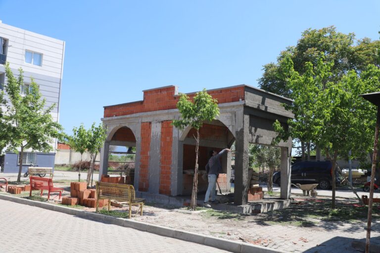 Turgutlu Belediyesi İstasyonaltı Mahallesine Tandır Evi, Mustafa Kemal Mahallesi Taziye Evine Kadın Bölümü Yapıyor