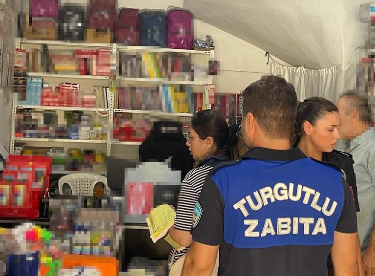 Turgutlu Zabıtası Kırtasiyelere Yönelik Denetimler Gerçekleştirdi