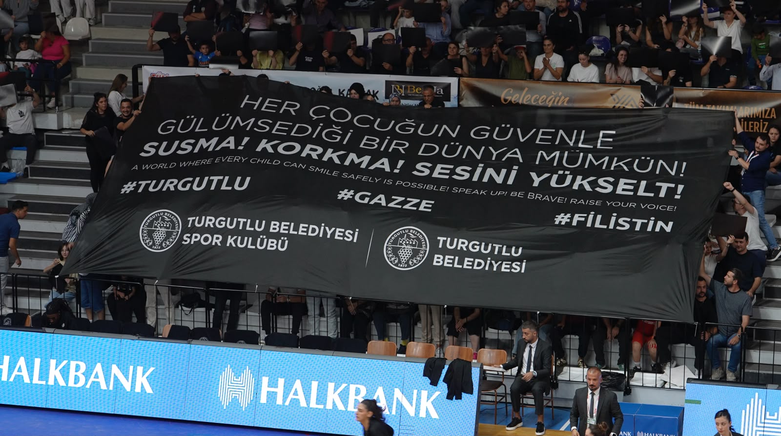 Photo: turgutlu.bel.tr Turgutlu’dan Dünyaya Çocuklar İçin Çağrı